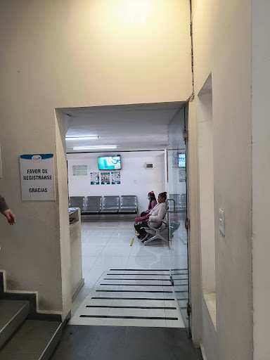 Fotografia tomada fuera de CLINICA MEDICA SerMAS - Centro médico en Toluca de Lerdo, Edomex.